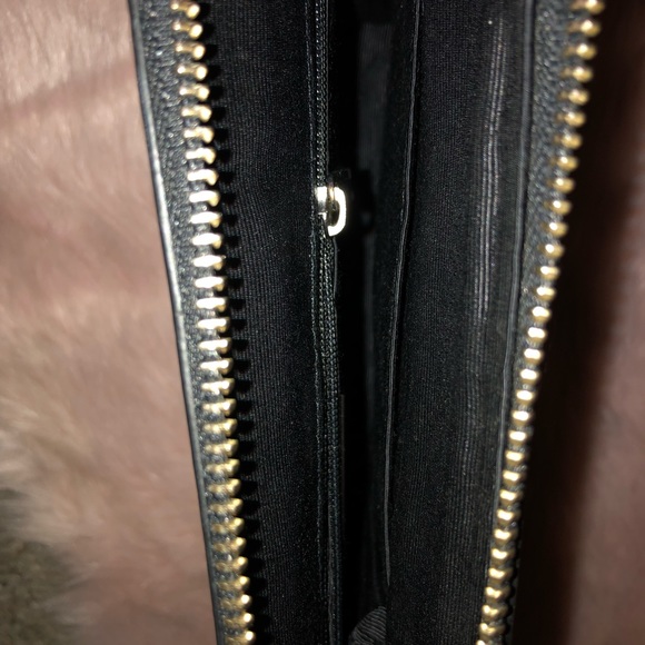 BCBGmaxazria Black clutch - Picture 5 of 8